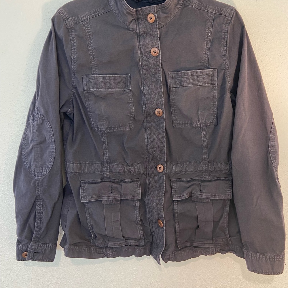 L.L. Bean  Women’s Utility Jacket with Brown Buttons and Internal Draw Strings